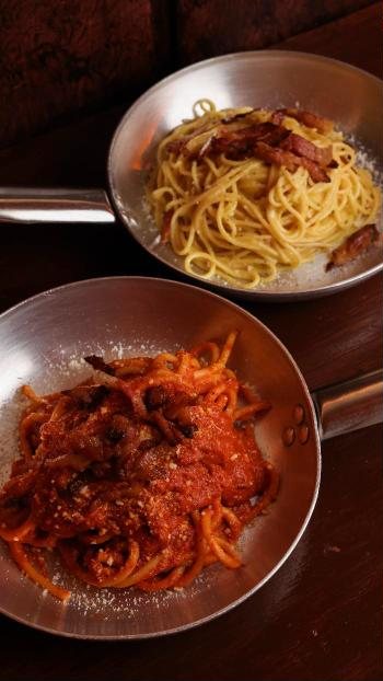 Carbonara e amatriciana in padella