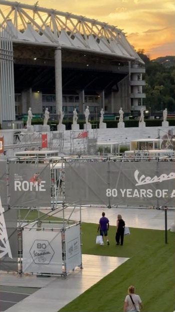 Evento Vespa 80 anni a Roma